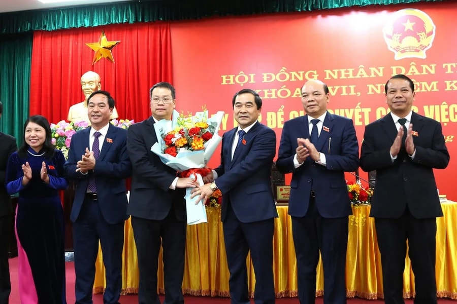 Ông Nguyễn Mạnh Hùng được bầu giữ chức Chủ tịch UBND tỉnh Thái Bình