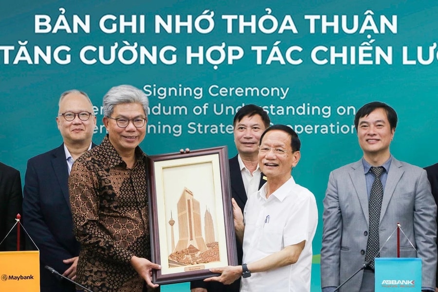 ABBANK thành lập uỷ ban chiến lược phát triển bền vững ESG với vai trò dẫn dắt của ông Vũ Văn Tiền