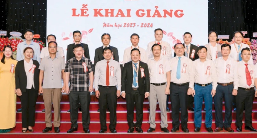 Trường Cao đẳng Công nghệ - Ngoại thương khẳng định vị thế sau 17 năm phát triển