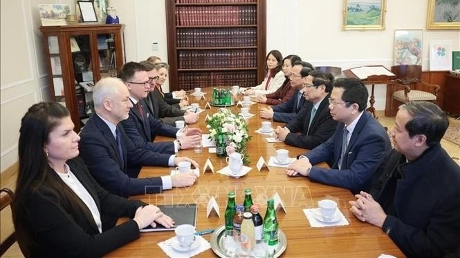 Thủ tướng Phạm Minh Chính hội kiến Chủ tịch Hạ viện Ba Lan Szymon Holownia