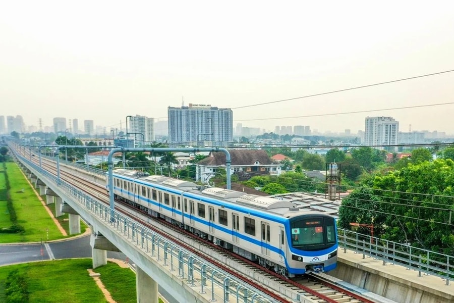 TP. Hồ Chí Minh miễn, giảm vé xe buýt, tàu điện cho người có công và đối tượng ưu tiên