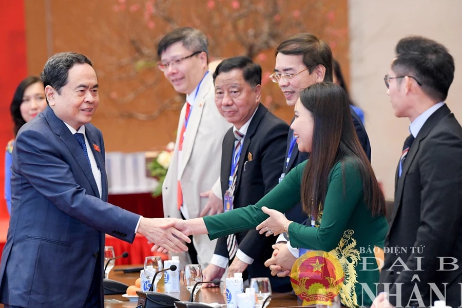 Chủ tịch Quốc hội Trần Thanh Mẫn gặp mặt đại biểu dự Chương trình “Xuân quê hương 2025” 