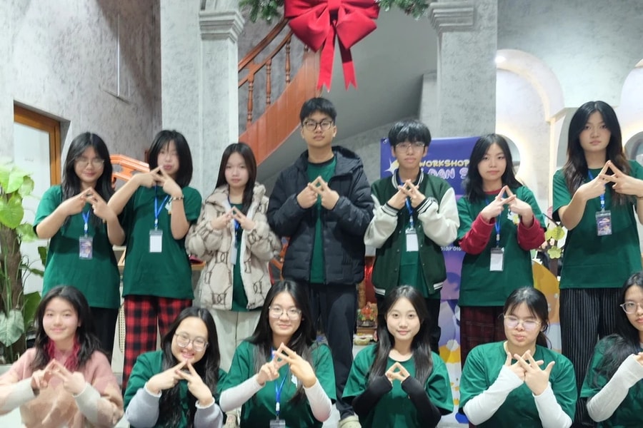 Học sinh THPT tại Hà Nội tổ chức WORKSHOP Mây Đan Sắc gây quỹ cho trẻ em khó khăn