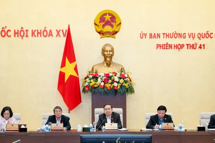 NGHỊ QUYẾT Phê chuẩn cho thôi giữ chức vụ Phó Chủ nhiệm Ủy ban Quốc phòng và An ninh của Quốc hội khóa XV