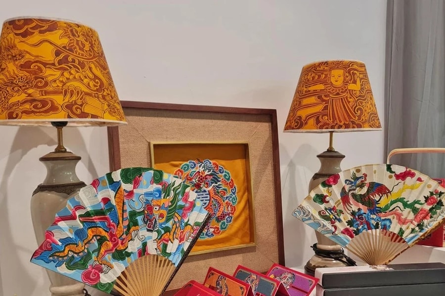 Họa sắc xưa, tinh thần nay