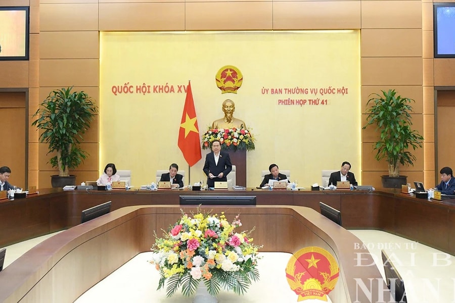 NGHỊ QUYẾT Phê chuẩn kết quả miễn nhiệm Chủ tịch Hội đồng nhân dân tỉnh Kiên Giang, nhiệm kỳ 2021 - 2026