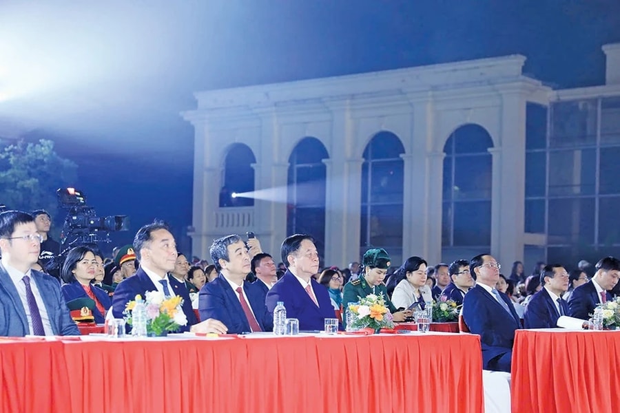 Chương trình chính luận nghệ thuật "Hành trình vinh quang" - kỷ niệm 95 năm thành lập Đảng Cộng sản Việt Nam