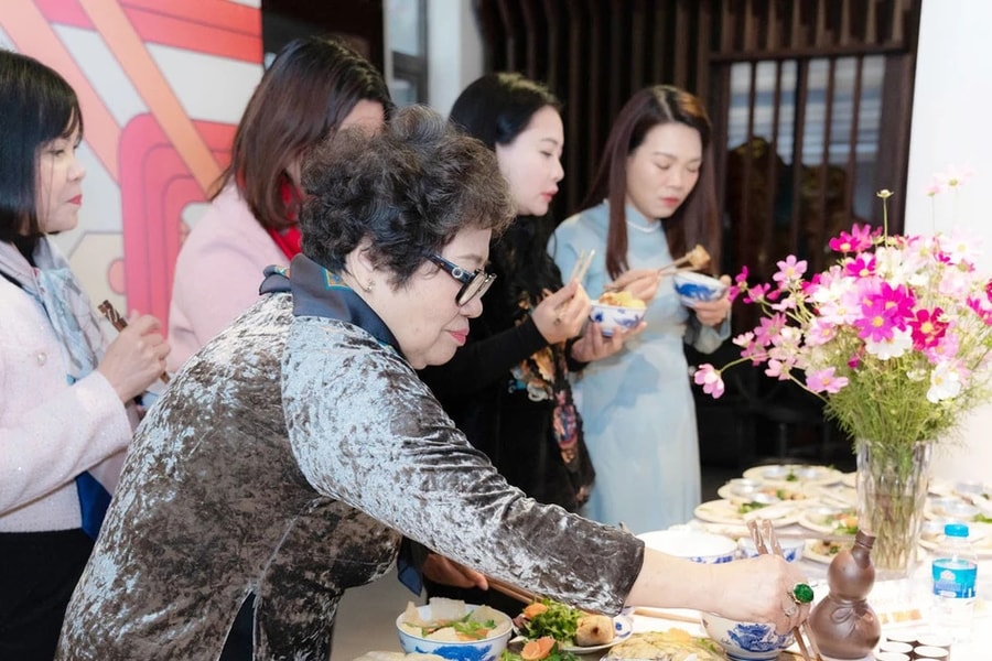 Cơm nhà và cỗ Tết