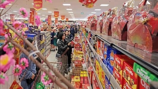 Sức mua tăng, giá hàng hóa tăng nhẹ