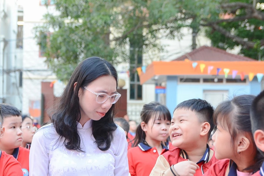 Hà Nội: Giáo viên nhận thưởng theo Nghị định 73 sau tết Âm lịch