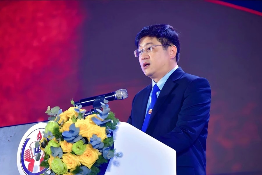 PGS.TS Lê Hiếu Giang làm Hiệu trưởng Trường Đại học Sư phạm Kỹ thuật TP. Hồ Chí Minh