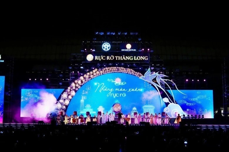 Dừng phần trình diễn drone tại chương trình nghệ thuật Rực rỡ Thăng Long 2025