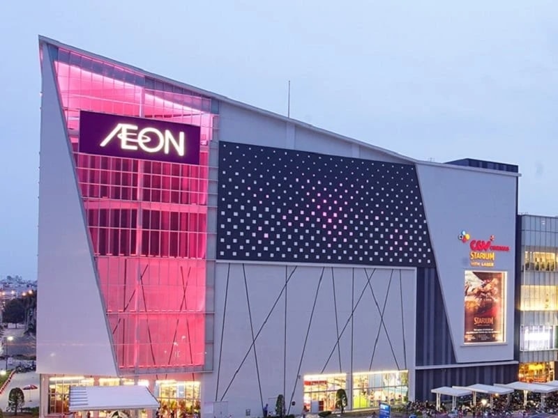 Nhiều siêu thị, trung tâm thương mại mở cửa trở lại