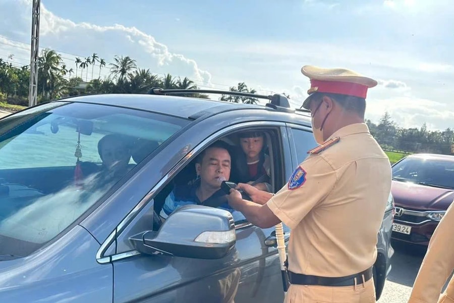 CSGT Đắk Lắk xử lý hơn 1.600 trường hợp vi phạm trong 9 ngày Tết