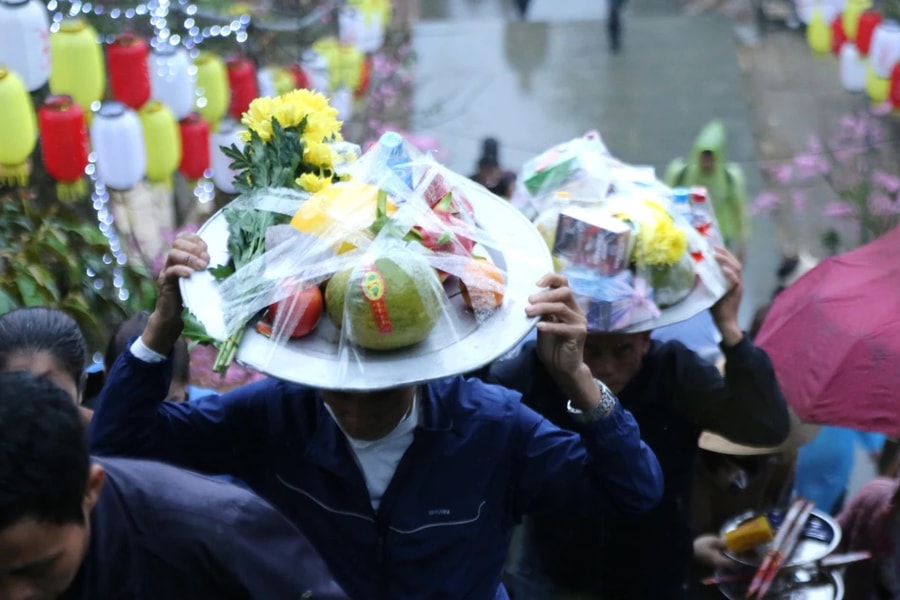 Khai hội chùa Hương Tích - mở đầu năm du lịch Hà Tĩnh 2025