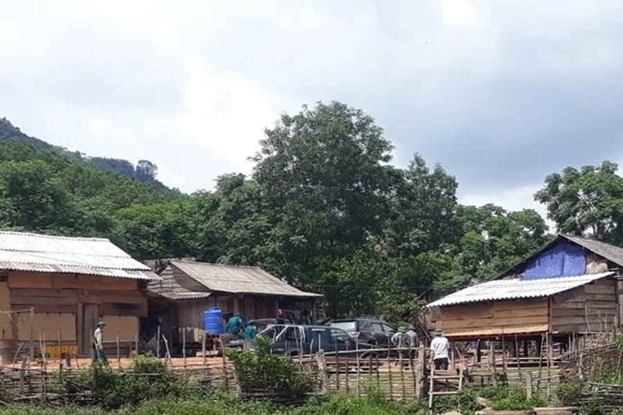 Cơ quan nào cấp vốn điều lệ cho quỹ phát triển đất hỗ trợ đồng bào dân tộc thiểu số?