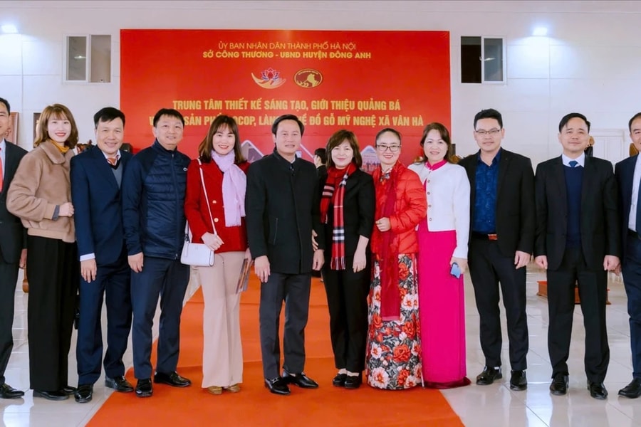 Khai mạc Tuần du lịch “Tinh hoa đồ gỗ Vân Hà”: Gắn kết di sản văn hóa và phát triển kinh tế