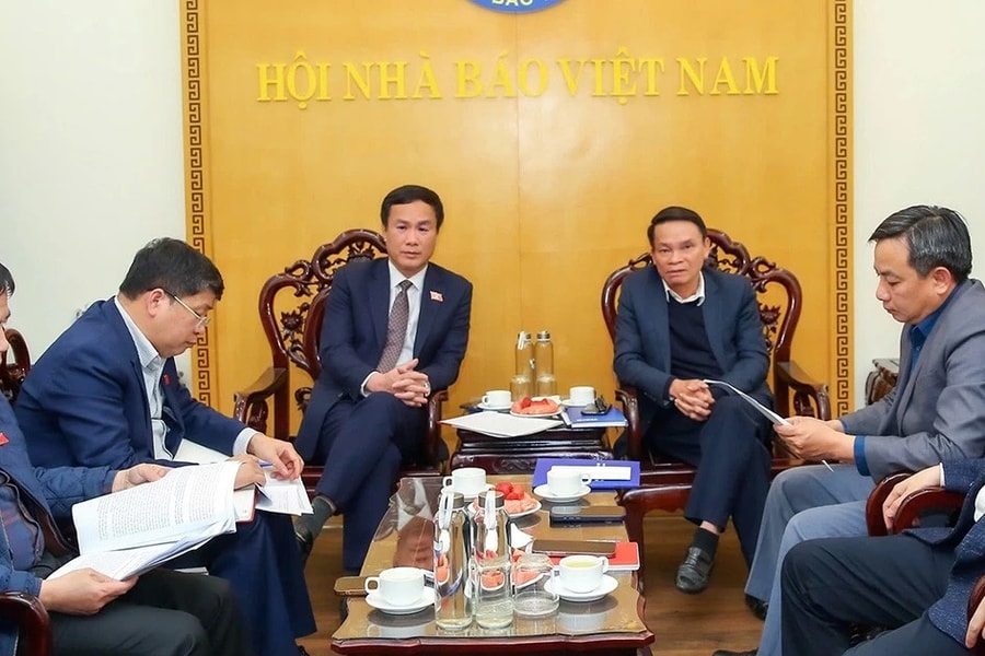 Sửa đổi Luật Báo chí: Đề nghị phân định rõ báo - tạp chí, bổ sung mô hình cơ quan báo chí mới 