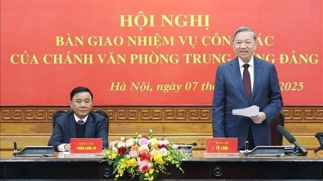 Tổng Bí thư Tô Lâm dự Hội nghị bàn giao nhiệm vụ công tác của Chánh Văn phòng Trung ương Đảng