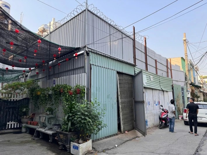 UBND quận Bình Tân thụ lý khiếu nại vụ việc ban hành quyết định xử phạt khi tòa án đang thụ lý vụ án