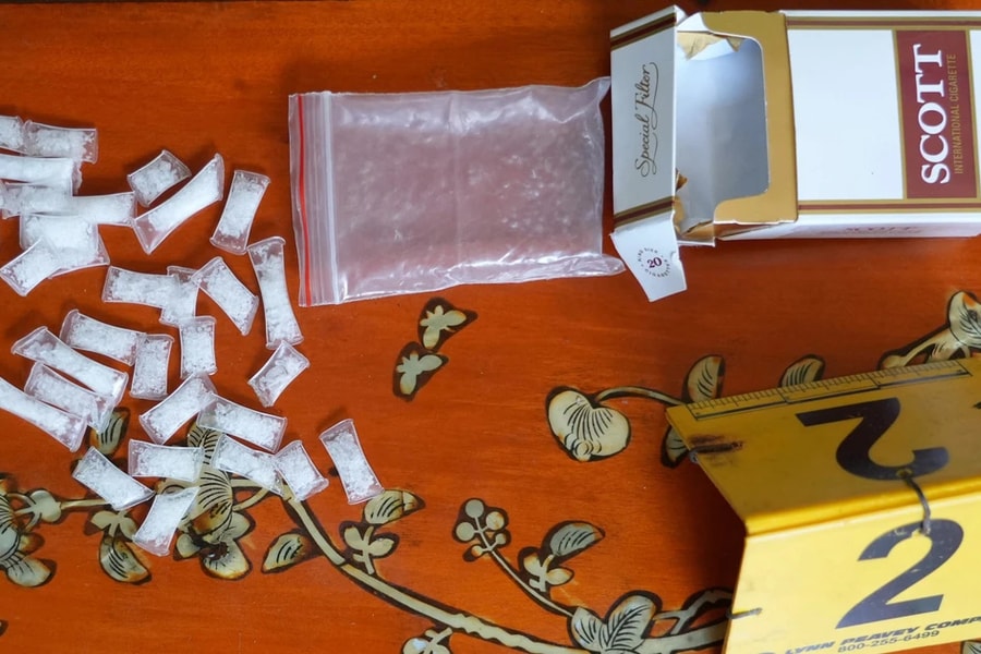 Bình Thuận: Bắt quả tang đối tượng tàng trữ trái phép chất ma túy