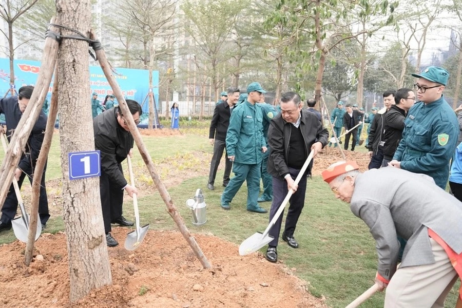 TP Hà Nội: Phát động 'Tết trồng cây đời đời nhớ ơn Bác Hồ' xuân Ất Tỵ