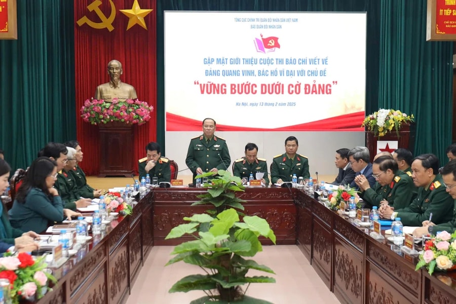 Phát động Cuộc thi báo chí chủ đề "Vững bước dưới cờ Đảng"