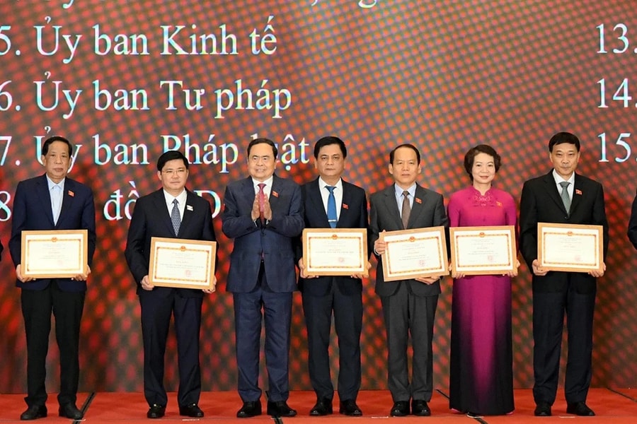 Chủ tịch Quốc hội Trần Thanh Mẫn dự Lễ công bố, trao quyết định khen thưởng và phát động phong trào thi đua năm 2025