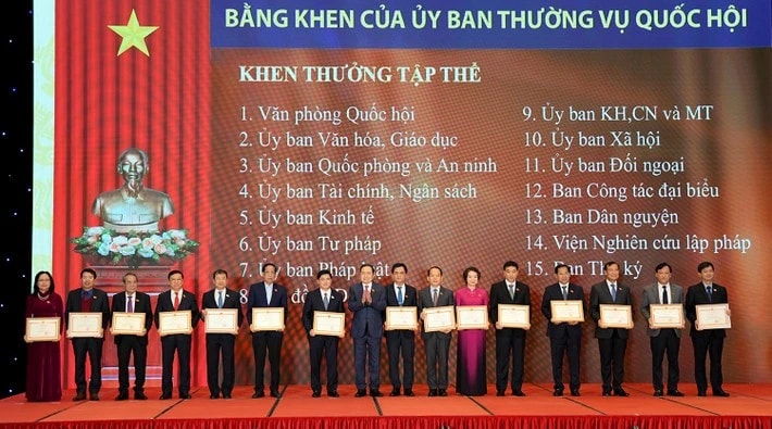 Chủ tịch Quốc hội Trần Thanh Mẫn dự lễ trao quyết định khen thưởng và phát động phong trào thi đua năm 2025
