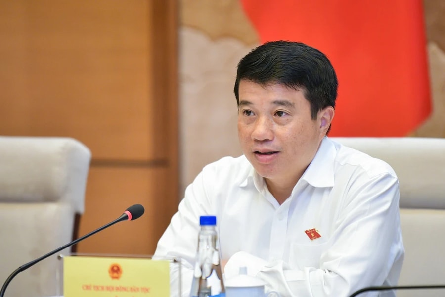 Sửa đổi các Luật liên quan đến chế độ, chính sách cho cán bộ dân tộc thiểu số