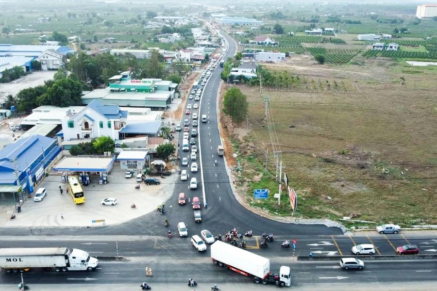 Bình Thuận xây cầu vượt Quốc lộ 1 nối cao tốc Phan Thiết - Dầu Giây để xóa điểm "xung đột" giao thông 