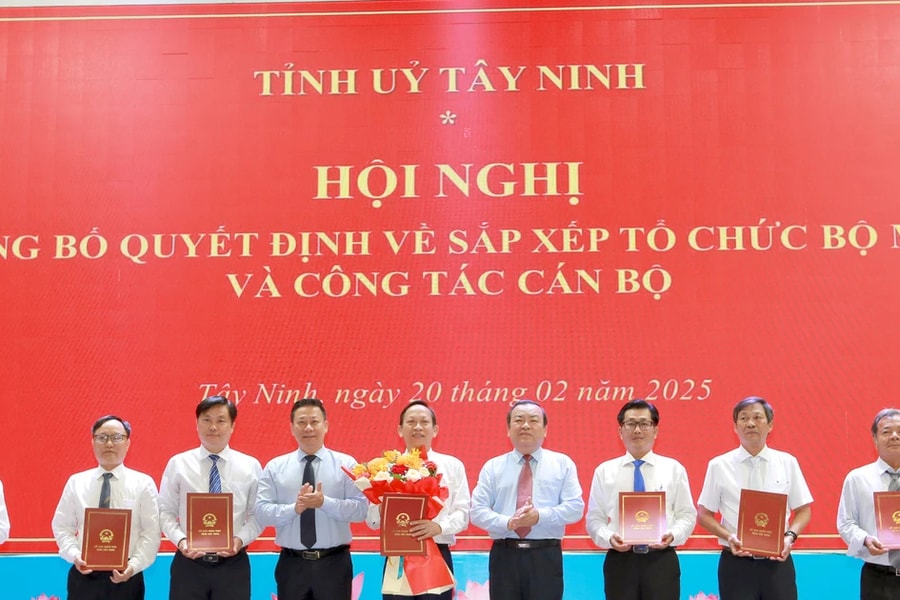 Tây Ninh hợp nhất các sở, kiện toàn nhân sự chủ chốt