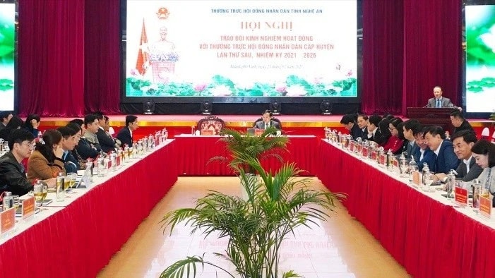 Nghệ An: Thường trực HĐND tỉnh trao đổi kinh nghiệm hoạt động với Thường trực HĐND cấp huyện