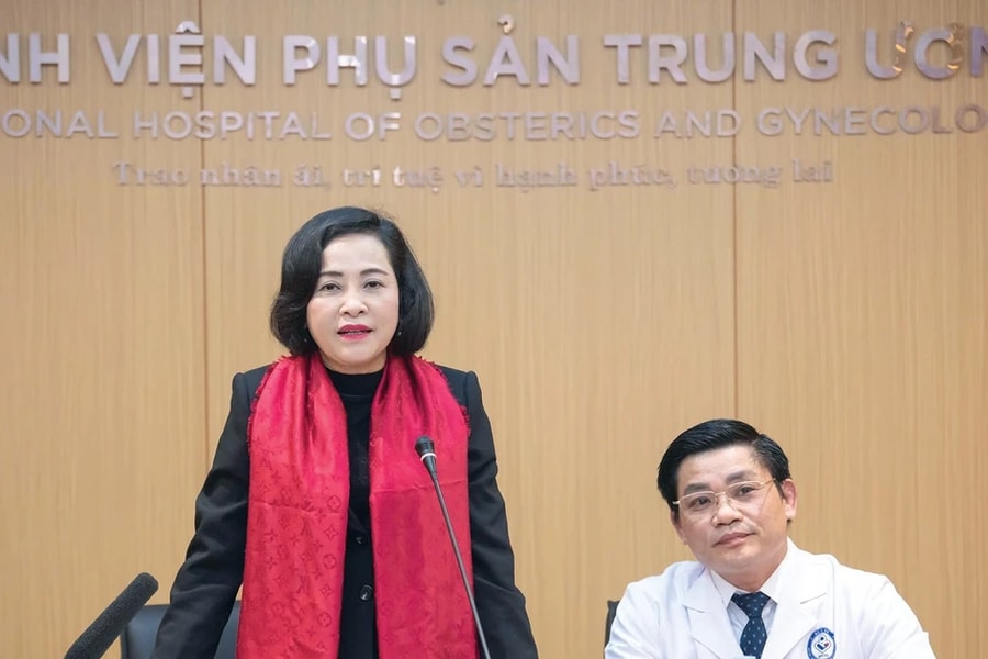 Phó Chủ tịch Quốc hội Nguyễn Thị Thanh thăm, chúc mừng Ngày Thầy thuốc Việt Nam tại Bệnh viện Phụ Sản Trung ương và Bệnh viện K Trung ương