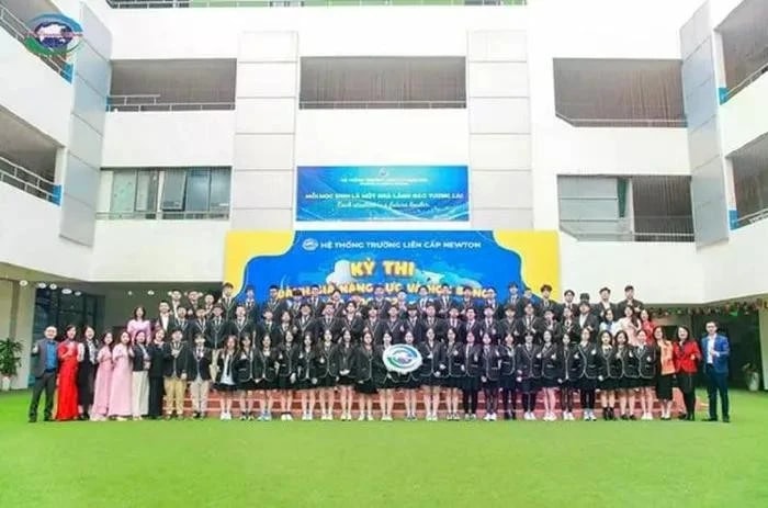 Hà Nội: 39/40 học sinh Trường Newton đạt giải tại kỳ thi học sinh giỏi thành phố 