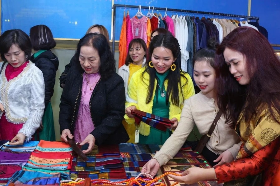 Làng nghề Hà Nội khẳng định vị thế trên trường quốc tế