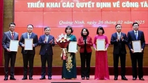 Quảng Ninh công bố các nghị quyết thành lập, tổ chức lại các cơ quan chuyên môn thuộc UBND tỉnh và công tác cán bộ