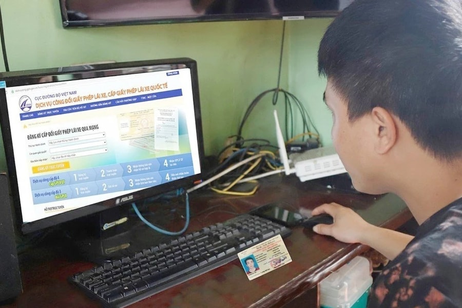 Công an không thực hiện việc cấp đổi bằng lái xe bằng hình thức gọi điện