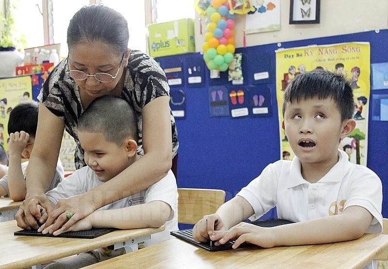 Phát triển hệ thống cơ sở giáo dục chuyên biệt đối với người khuyết tật