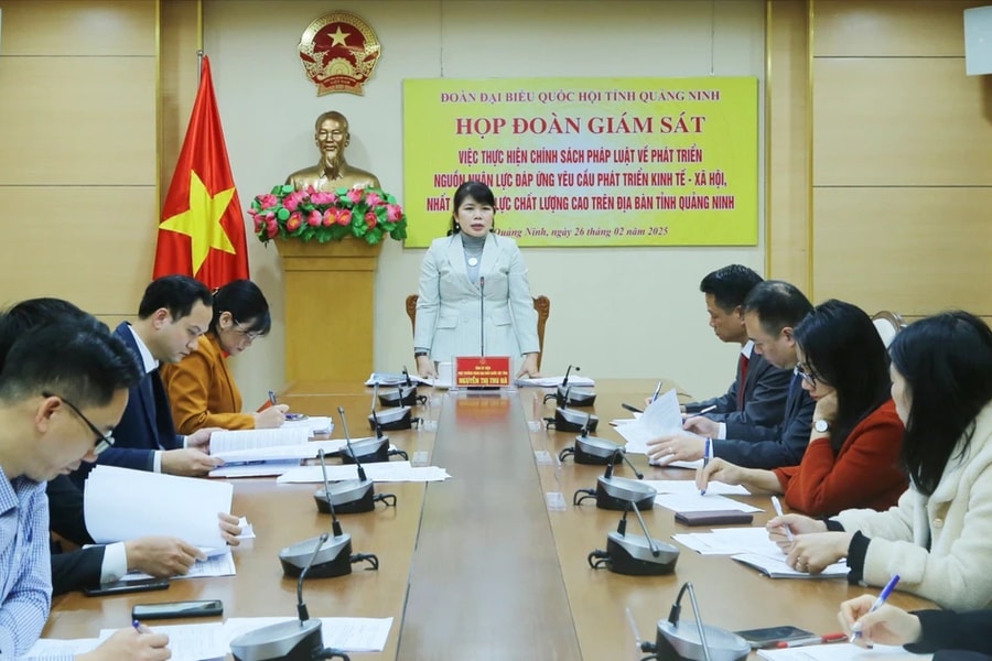 Đoàn ĐBQH tỉnh Quảng Ninh thống nhất nội dung giám sát về phát triển nguồn nhân lực