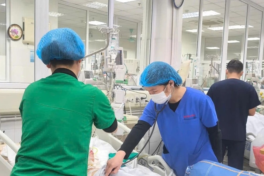 Chăm sóc da mụn không đúng cách, thiếu nữ 15 tuổi nguy kịch do nhiễm khuẩn tụ cầu vàng