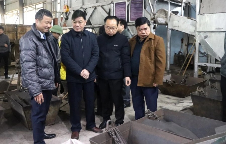 Định hướng lâu dài cho hoạt động khai thác khoáng sản