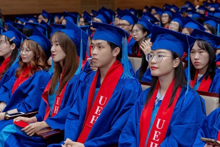 Mức lương nhiều trường đại học trả cho tiến sĩ cao bao nhiêu?