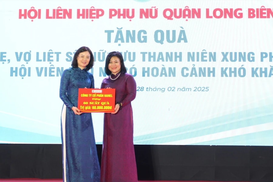 Hanel giao lưu và tặng quà Chương trình "Sáng mãi truyền thống ba đảm đang" quận Long Biên