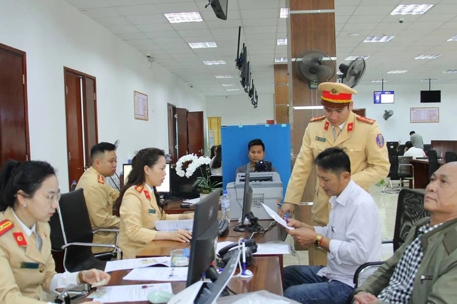 Tiết kiệm tối đa thời gian, công sức cho người dân