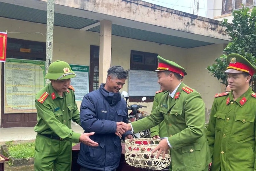 Bài 3: Mang bình yên đến từng bản làng miền biên viễn Tây Giang