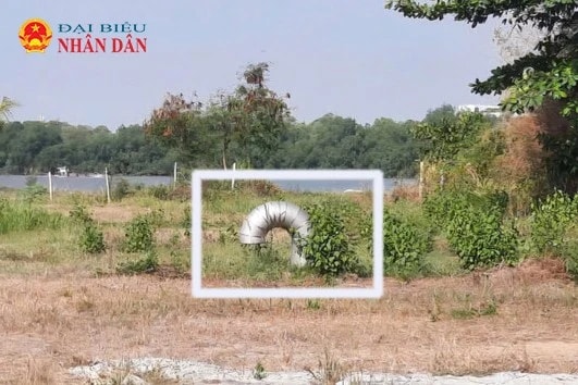 Đoàn ĐBQH TP. Hồ Chí Minh yêu cầu giải quyết phản ánh việc đặt giếng thoát khí trong khu đất của người dân