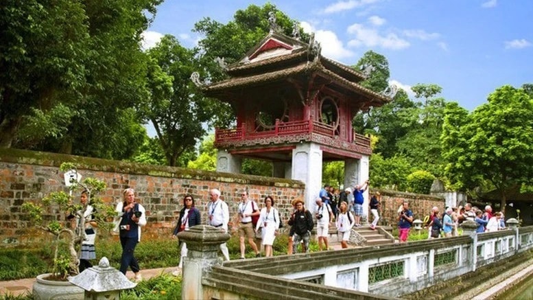 Miễn thị thực cho công dân 12 nước - cơ hội đẩy mạnh thu hút khách du lịch quốc tế