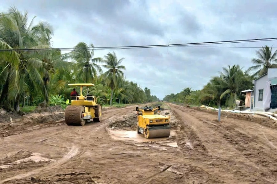 Công ty TNHH MTV Xây dựng Sơn Trung Thành liên tiếp trúng thầu dễ dàng tại huyện Vũng Liêm, tiết kiệm ngân sách "nhỏ giọt"