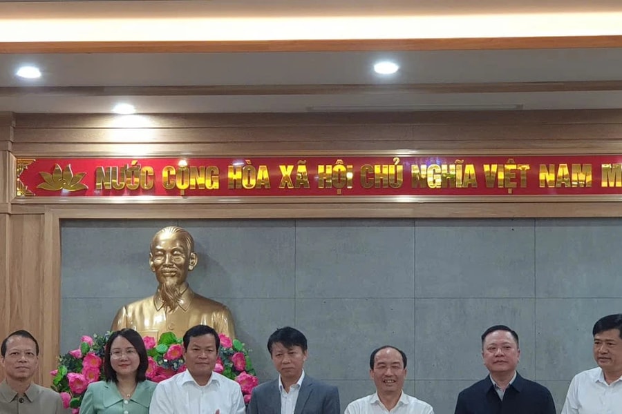 Thanh Hóa: HĐND tỉnh công bố các quyết định về tổ chức bộ máy và cán bộ thuộc Đảng bộ HĐND tỉnh